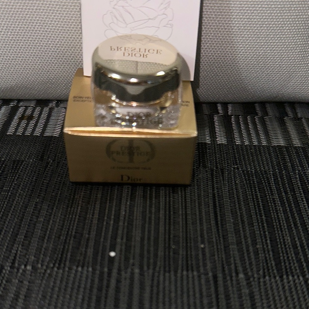 Dior Prestige Le Micro-Caviar de Rose